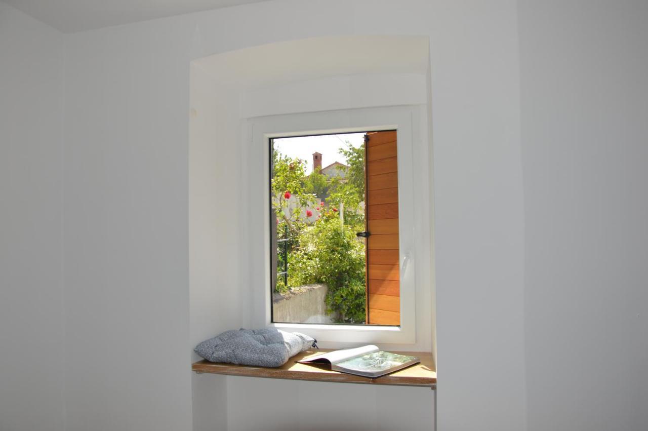 Casa Miranda - Family Comfort In A Quiet Area, Near The Sea, With Bbq And Free Parking Zgornje Skofije Exterior photo