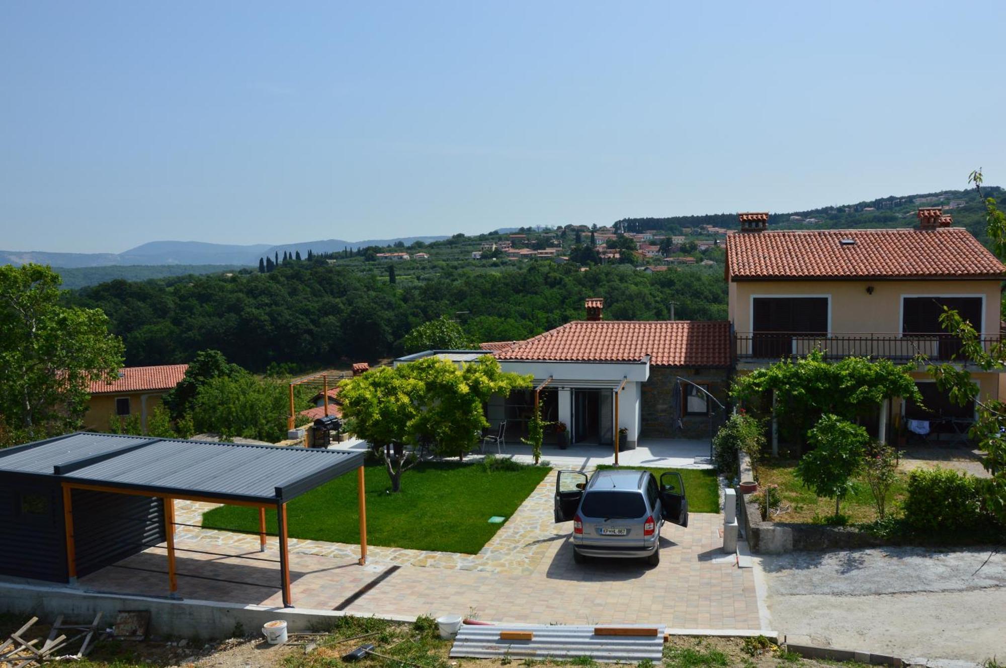 Casa Miranda - Family Comfort In A Quiet Area, Near The Sea, With Bbq And Free Parking Zgornje Skofije Exterior photo