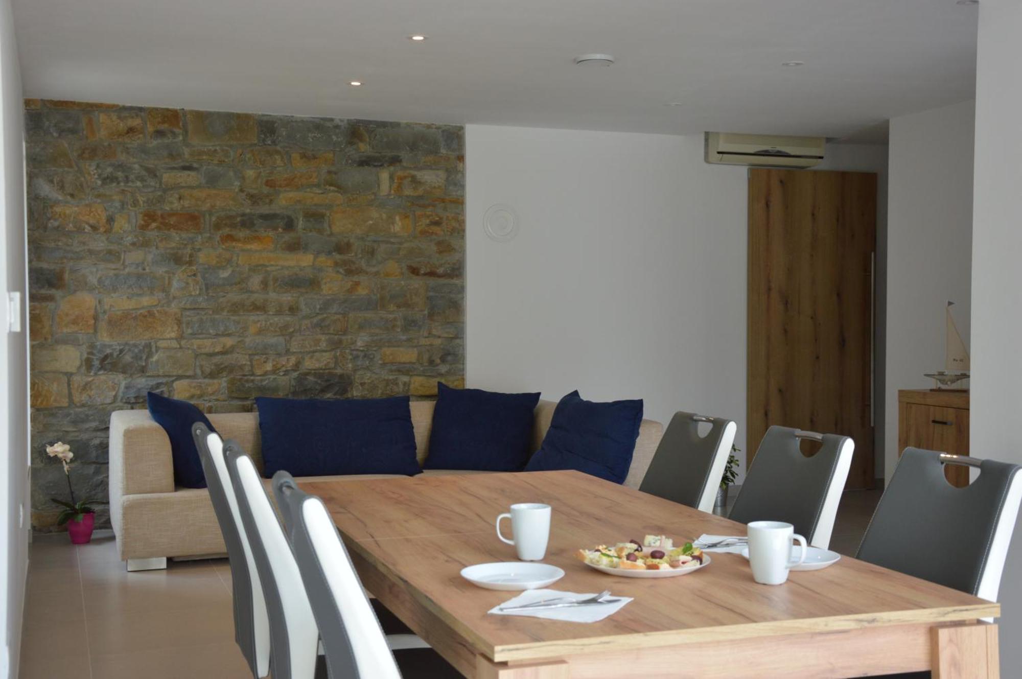 Casa Miranda - Family Comfort In A Quiet Area, Near The Sea, With Bbq And Free Parking Zgornje Skofije Exterior photo
